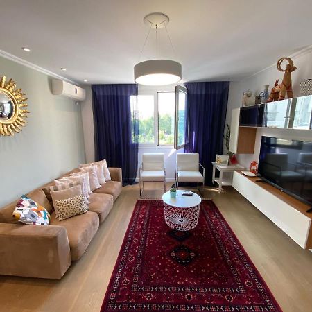 Cozy & Stylish Apartment Tirana Exteriör bild