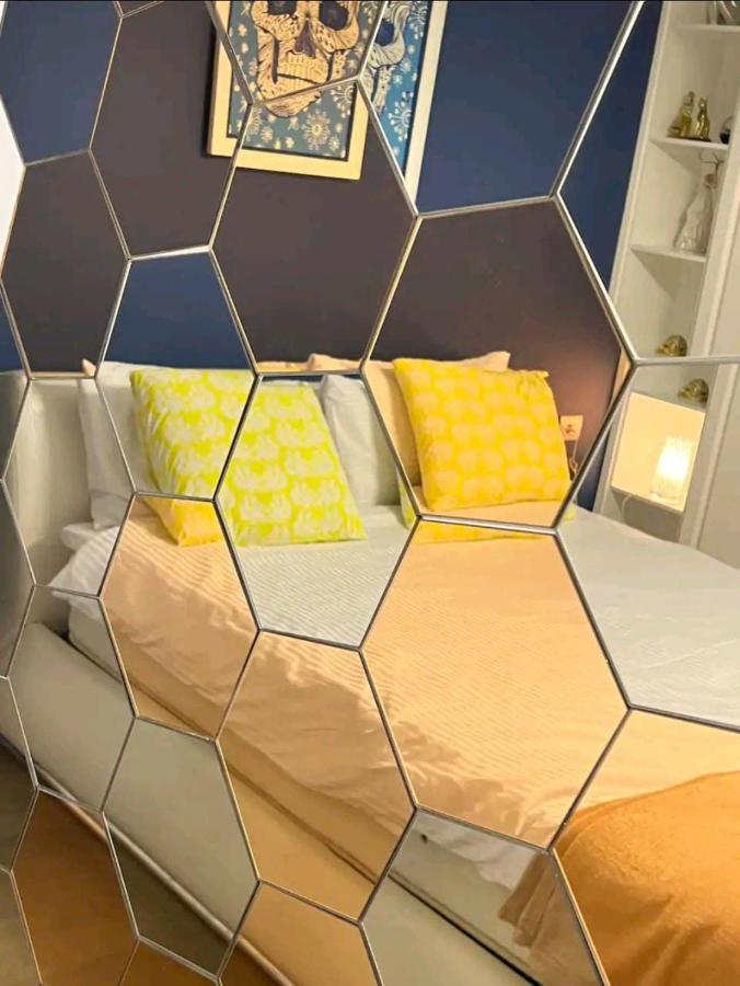 Cozy & Stylish Apartment Tirana Exteriör bild