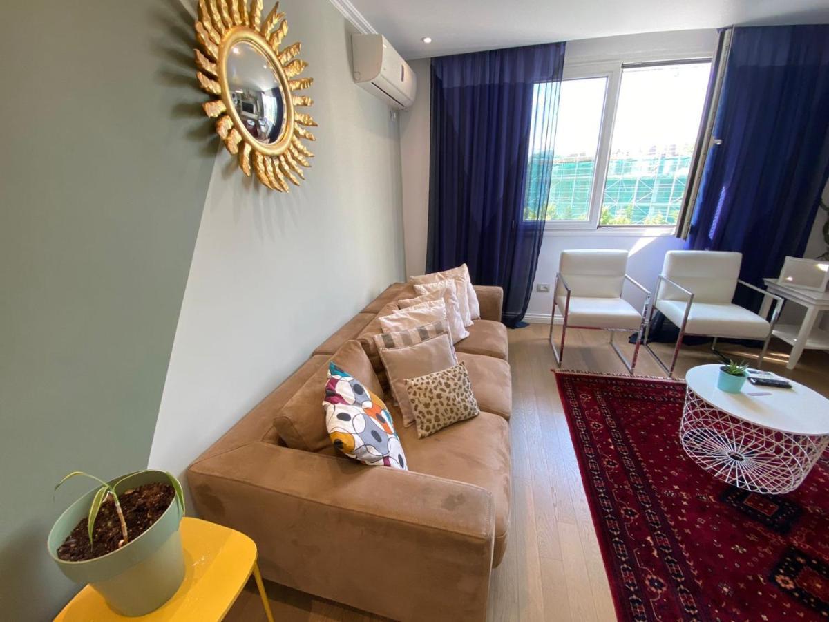 Cozy & Stylish Apartment Tirana Exteriör bild